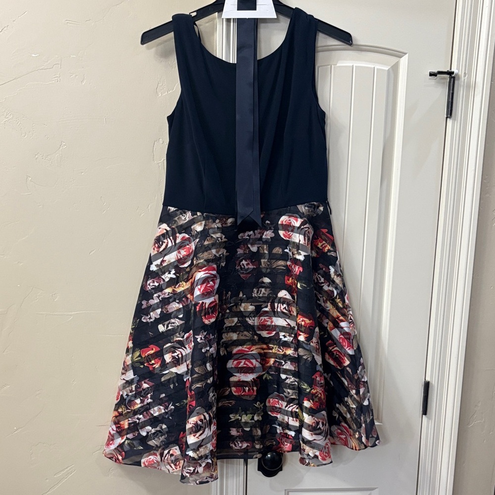 Sleeveless Black Floral Midi Dress